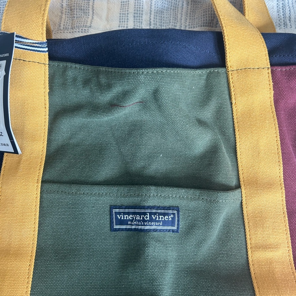 New Vineyard Vines oversized varsity tote - Picture 6 of 12